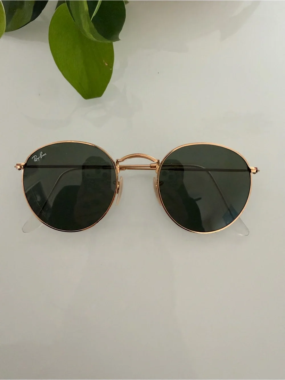 Ray-Ban Gold Frame with Dark Green Lenses Round Sunglasses